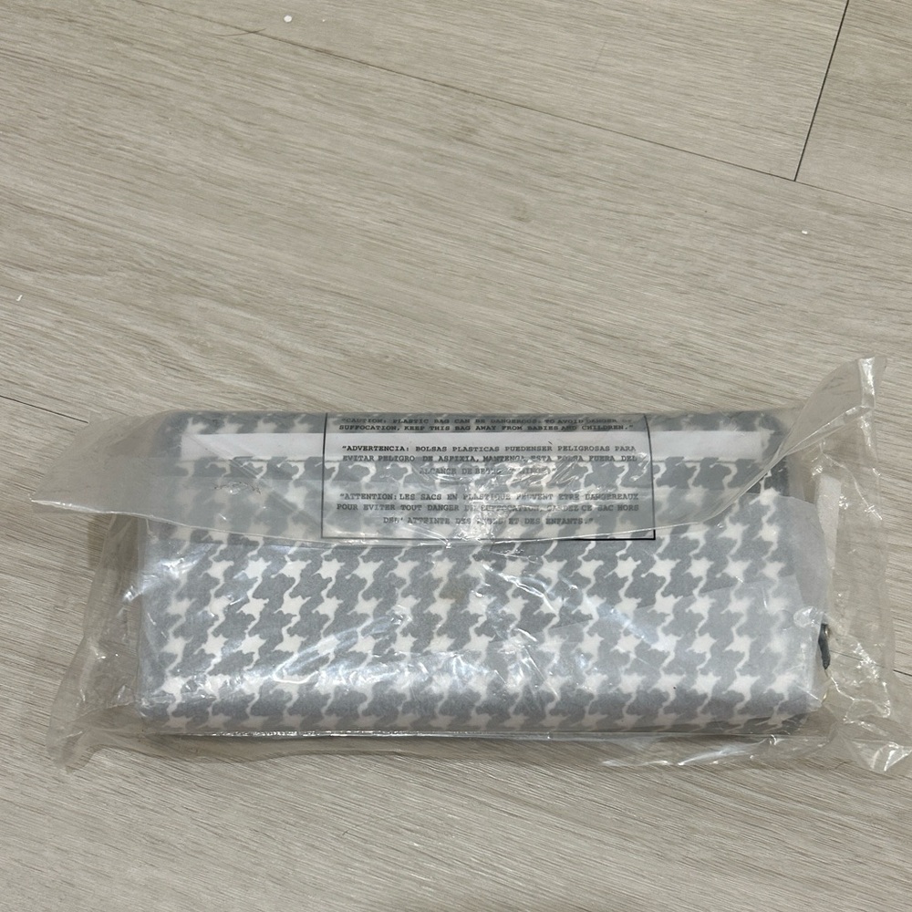 Kate Spade (NWT) Black and White Cameron Street Houndstooth Wallet - Picture 4 of 5